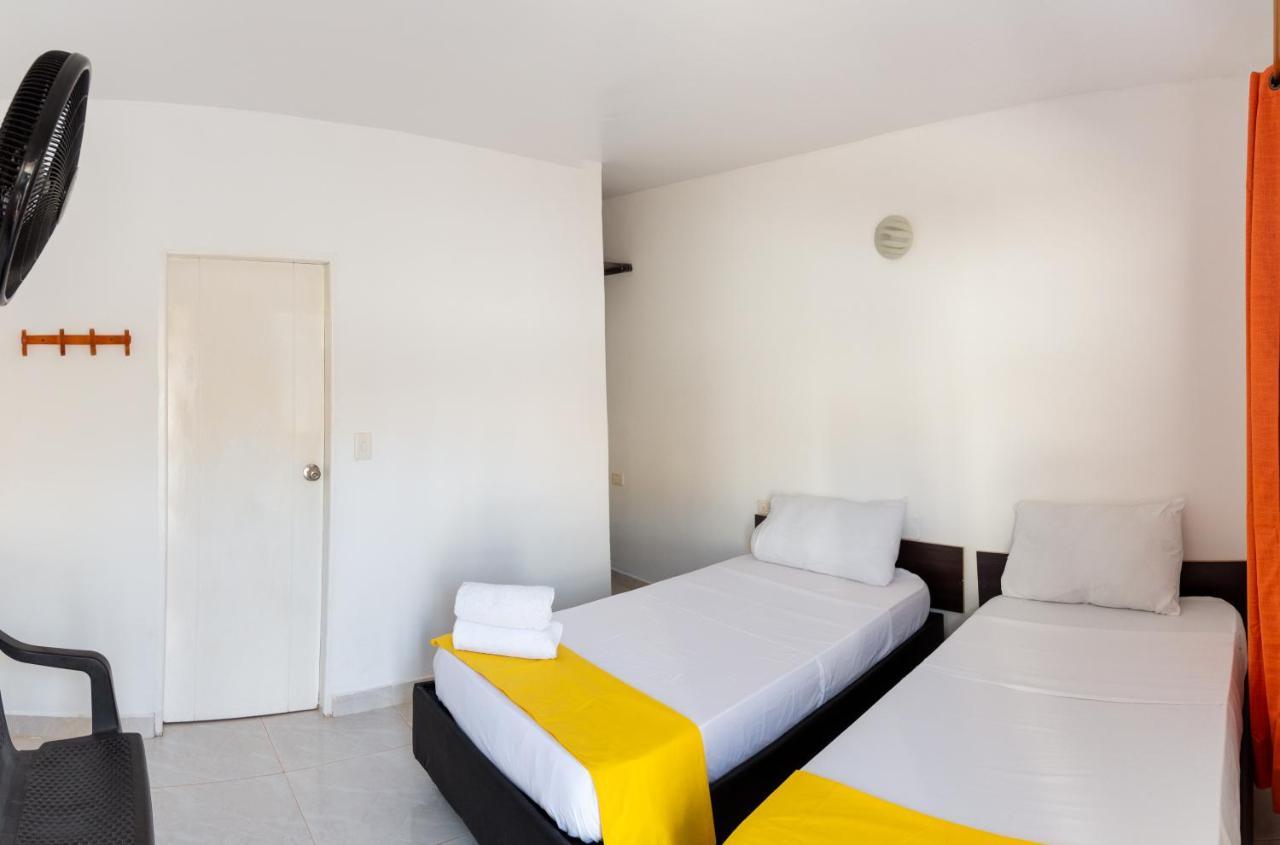 White Taganga Hotel Exterior photo