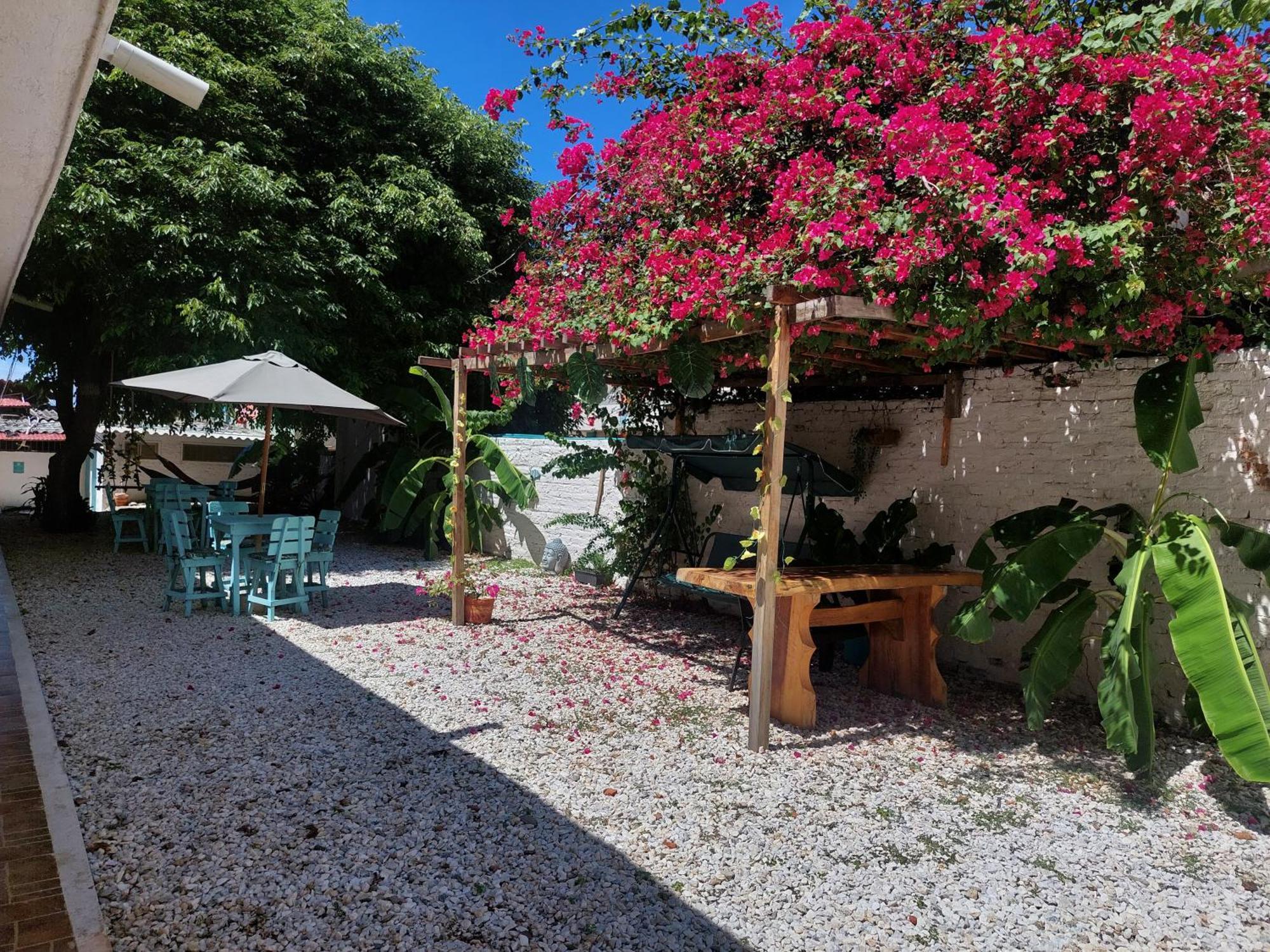 White Taganga Hotel Exterior photo